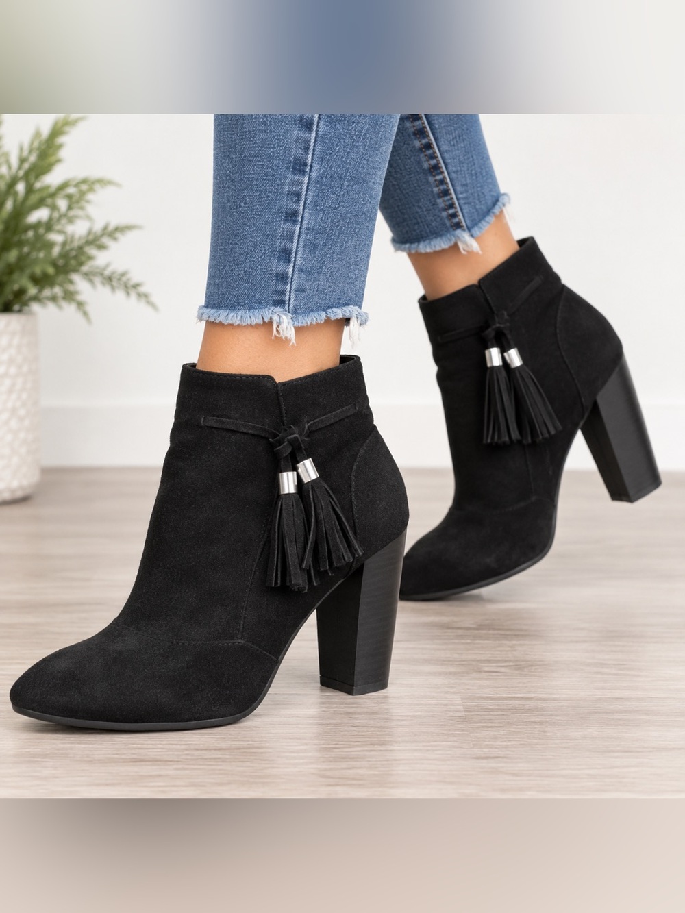 Unisa Black Suede Tassel Fringe Ankle Booties Women’s Size 10 Block Heel